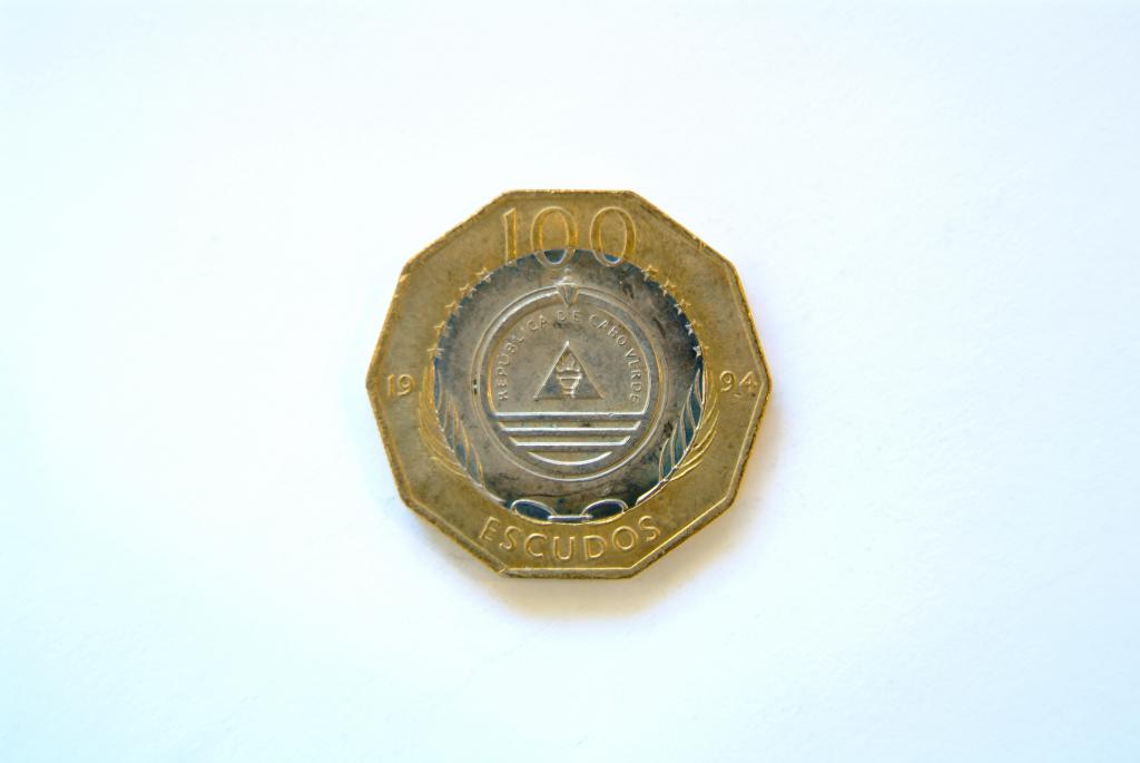 Кабо-Верде  100 эскудо 1994 КМ 38а