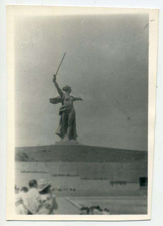 Туризм туристы экскурсия Волгоград Мамаев курган 13 х 9 см