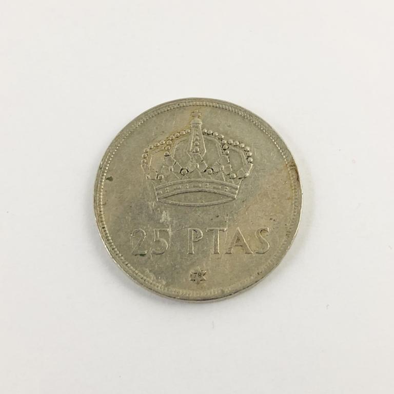 Монета. 25 песет. Испания. 1975 год. 78 внутри звезды