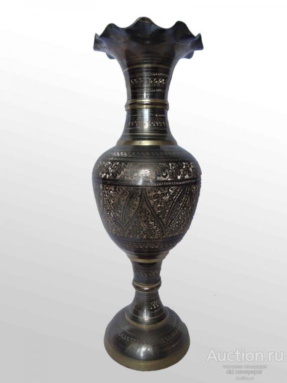 Бронзовая ваза, высота 40 см, диаметр 15 см, Иран