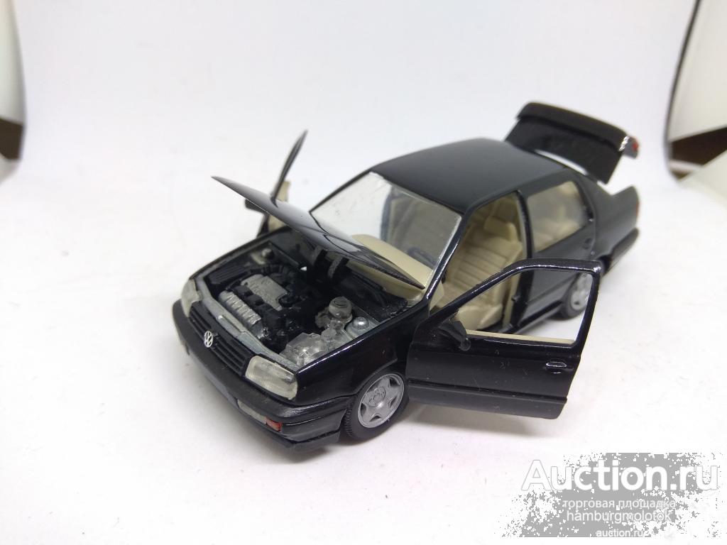 132 VW vokswagen VENTO VR6 black Schabak 1:43  1011/1012