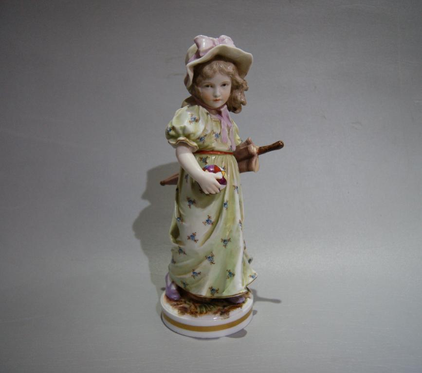 Девочка с зонтом Ludwigsburg Германия