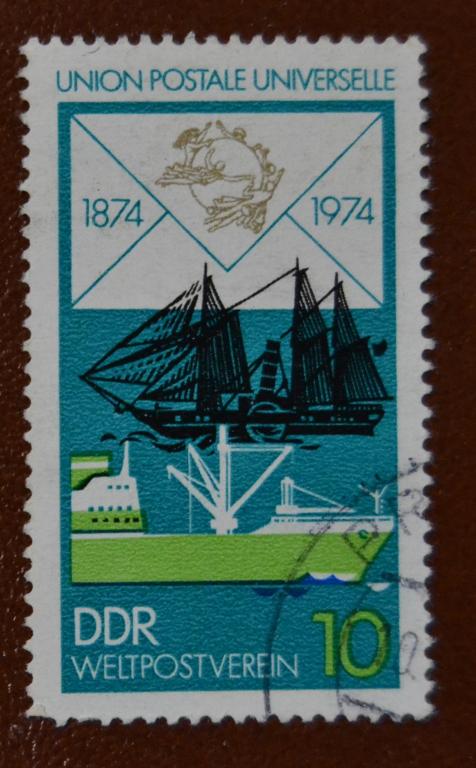 ГДР 1974 год 100 лет Всемирному почтовому союзу Парусник Корабль Гаш