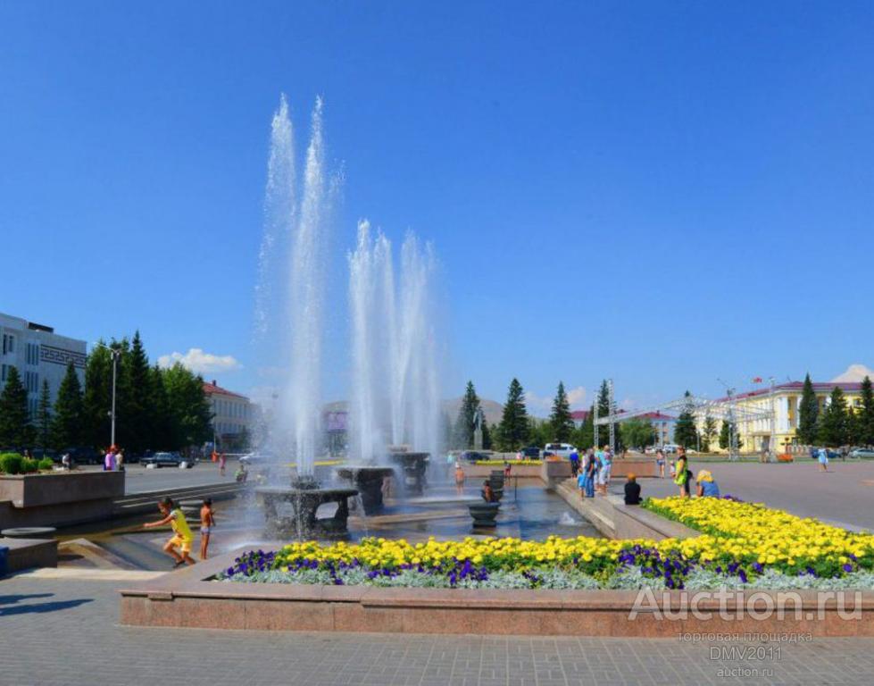 Кызыл столица какой. Площадь Арата Кызыл. Кызыл Тува площадь Арата. Кызыл центр города. Центральная площадь Кызыла.