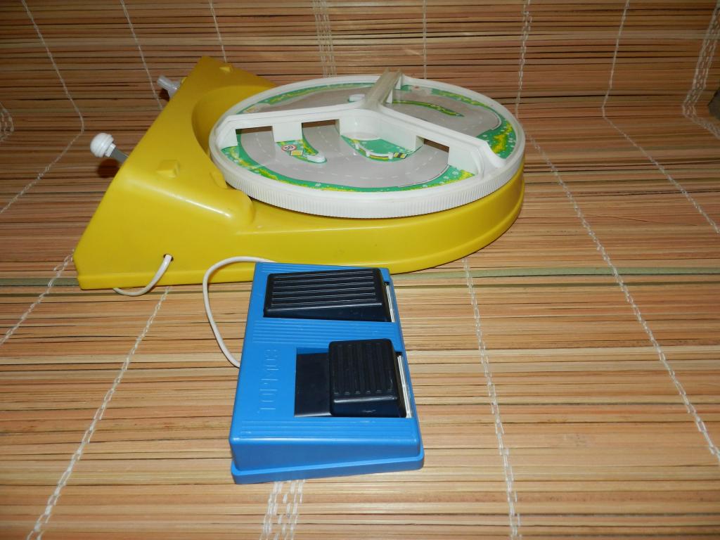 ИГРА НАСТОЛЬНАЯ "ЗА РУЛЕМ" С ПЕДАЛЬЮ. НЕ КОМПЛЕКТ. Игрушка СССР 1980г.г.