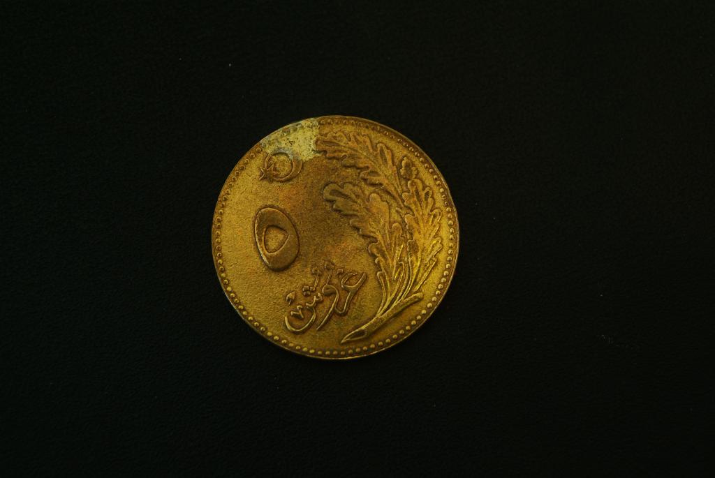 Турция 5 куруш 1926 КМ 835 След от пайки