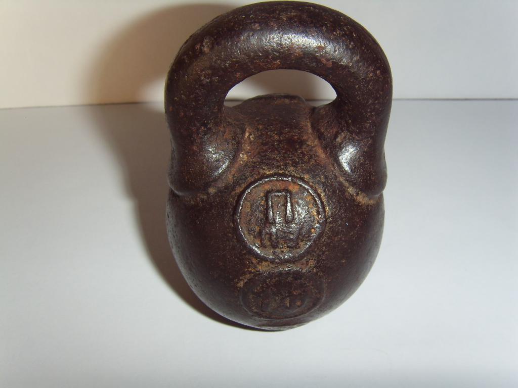 Гиря. 1 фунт. Россия. 19в.