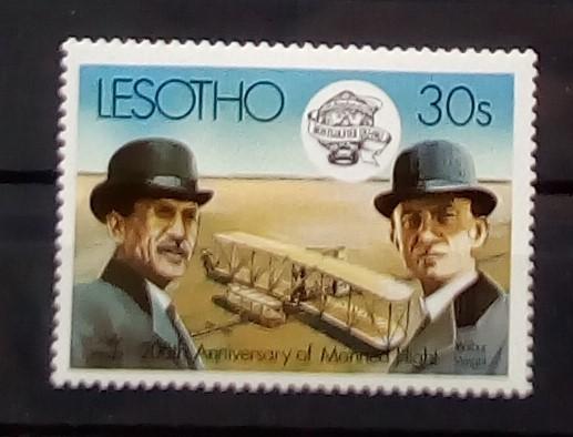 Марка чистая. Лесото 1983. Авиация воздухоплавание самолет. История.