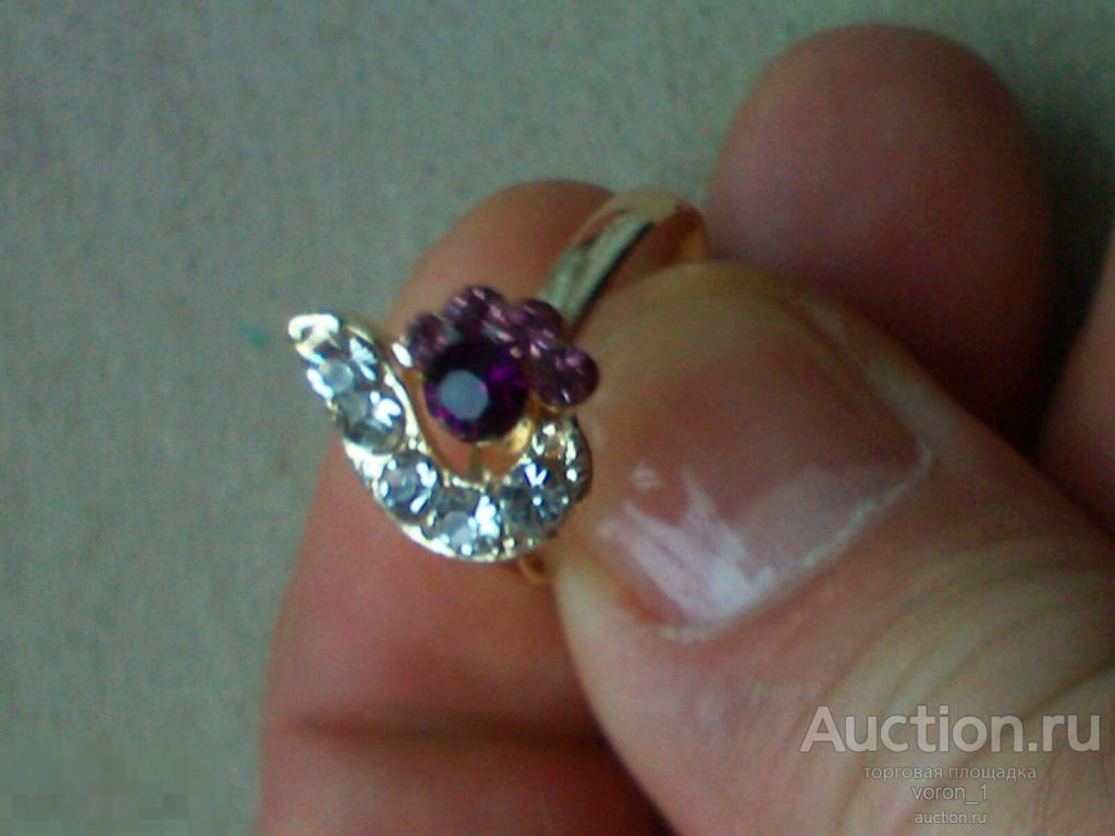 Женские позолоченные кольца  с кристаллами SWAROVSKY 3 штуки  разных цветов