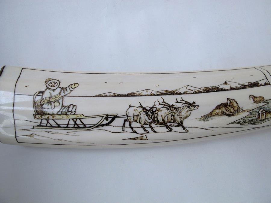 Рисунки на моржовых клыках