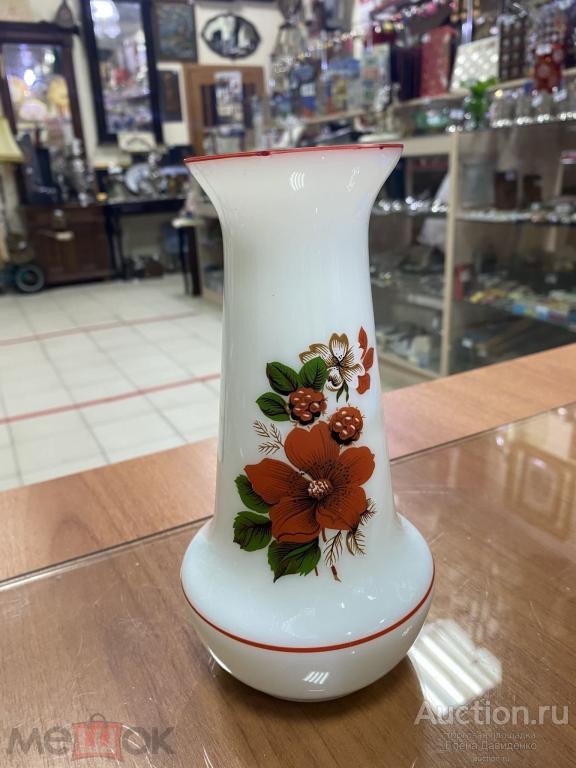 Ваза молочное стекло