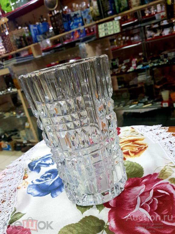 Хрустальная ваза автор А.М Остроумов "Праздник"
