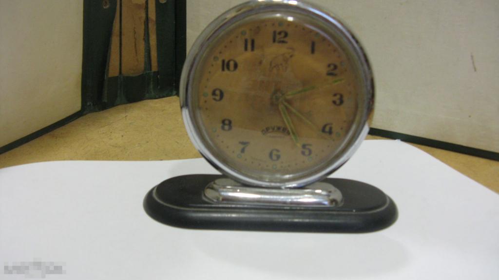 часы будильник  Дружба 1950-годы 