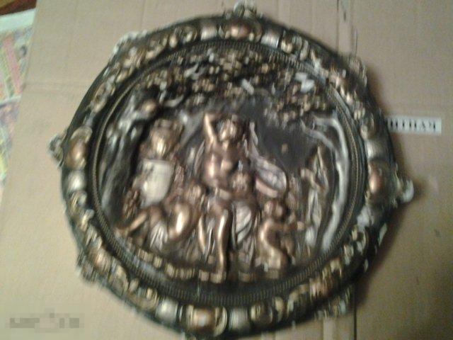 Панно Мать с детми гипс 