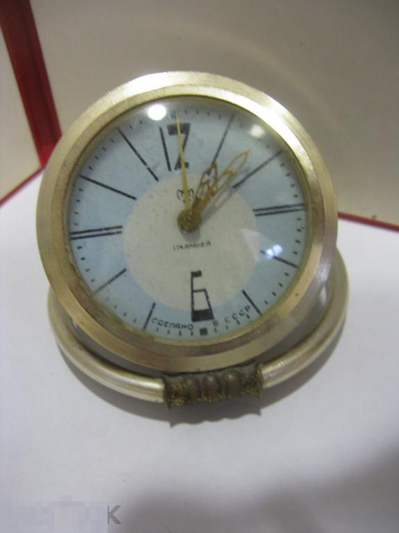 часы будильник  2 московский завод 1950-годы 