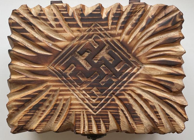 Славянская тематика. Шкатулка "Одолень трава" из дерева.