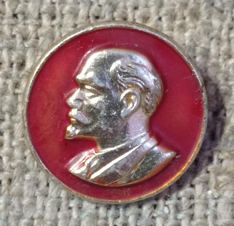 Ленин, на красном кружке, фоне, СССР.