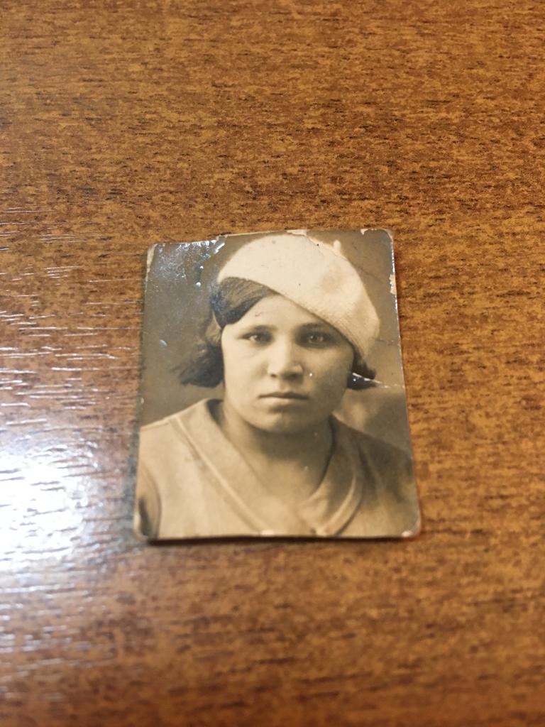 1939 г. Фото мода СССР. Фото девушка. Фото одежда ссср. Фото причёски. Фото Быт СССР. Фотография