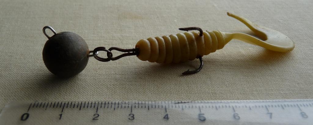 Твистер силикон с джиг-головкой 2-й крючок