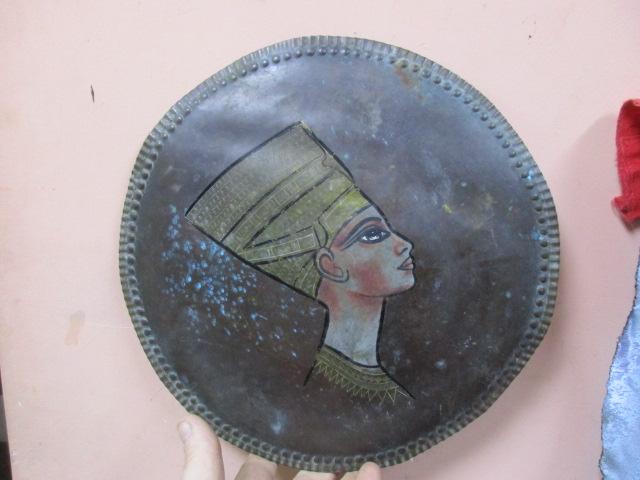 ПАННО НАСТЕННОЕ. ЦАРИЦА ЕГИПЕТСКАЯ. БРОНЗА. СТАРИНА. ПАТИНА