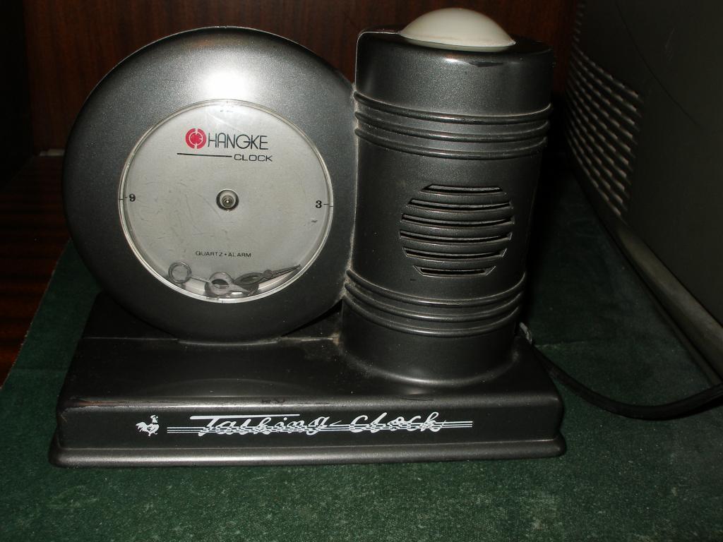 Часы  HANQKE clock.Настольные.Говорящие.