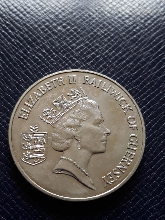 Гернси 2 фунта 1995 КМ 61