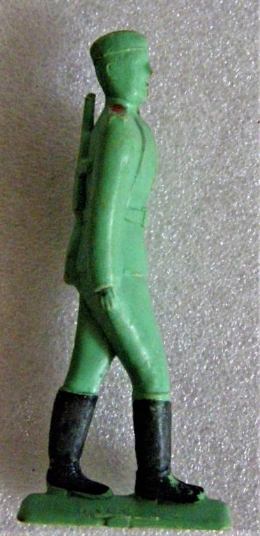Игрушка народы СССР. колкий пластик. Солдат. Солдатик. СА. Игрушка СССР.