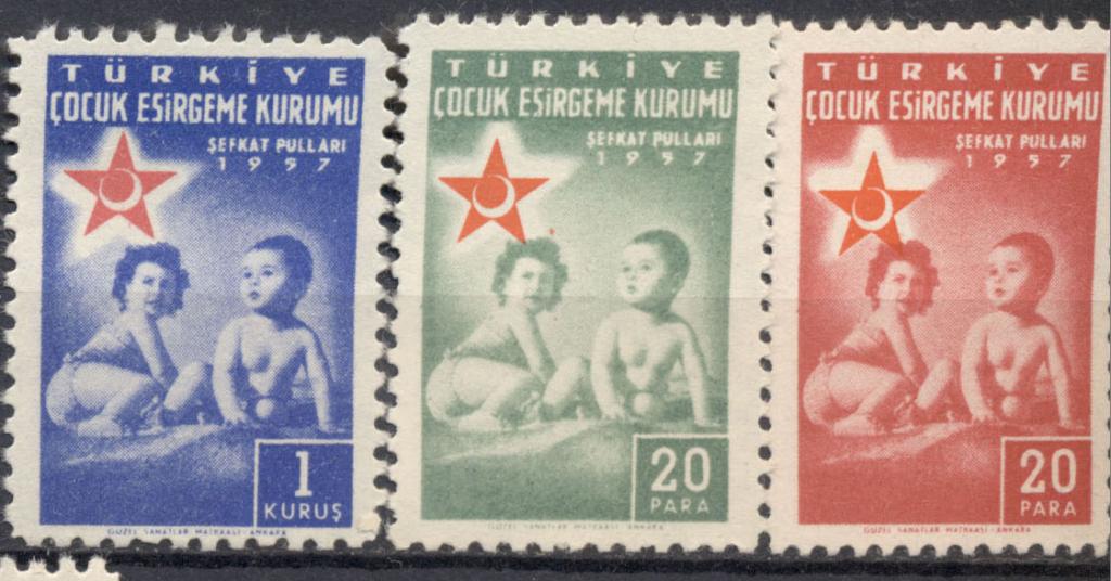 Турция 1957 г.  Красный полумесяц негашеная**