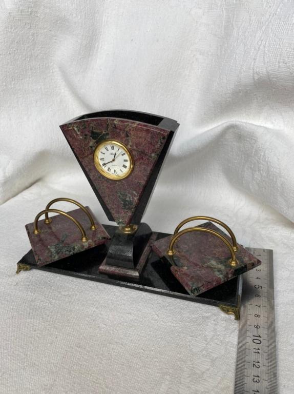 Новые настольные часы  из натурального камня