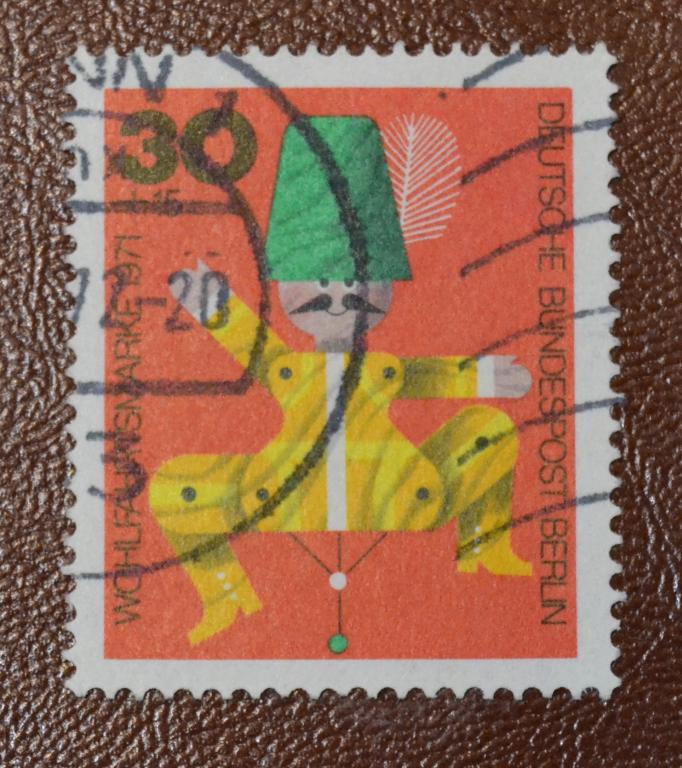 Западный Берлин 1971 год Деревянная кукла  Гаш