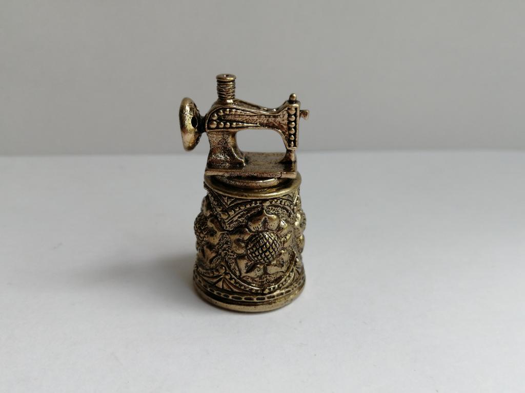 НАПЕРСТОК СУВЕНИРНЫЙ ШВЕЙНАЯ МАШИНКА БРОНЗА  !!!