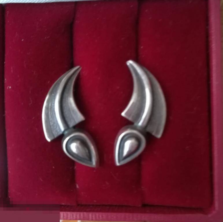 Серьги серебро 925 пробы..5.3 гр.Клеймо.Украина