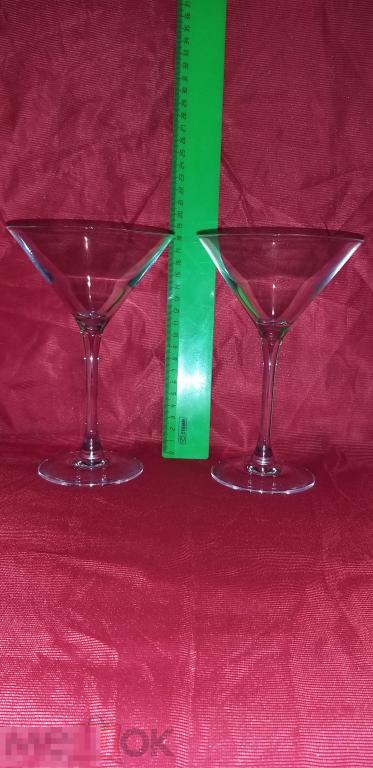 Фужеры.2шт. Шампанки?Креманки? Бокалы?Стаканы? Стекло.Подарок. Праздник? 