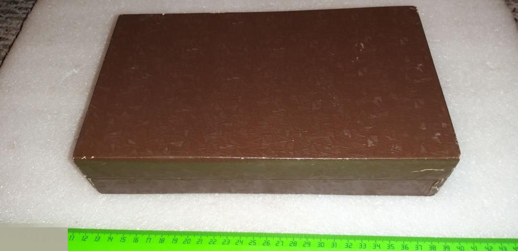 Футляр.Столовые приборы.Коробка. СССР.Ложки?Вилки?Ножи? Сервировка. 