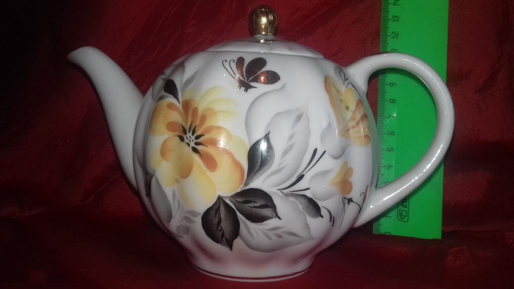 Чайник.ЛФЗ.Фарфор. Заварник.Дёшево.Распродажа. Редкость. Посуда.Кухня.Подарок. Красная марка.