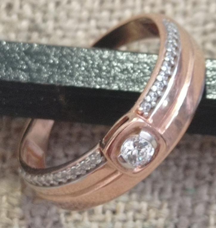 Серебряное кольцо - позолота, фианиты, серебро 1,91 гр., клеймо 925,  с биркой !!!