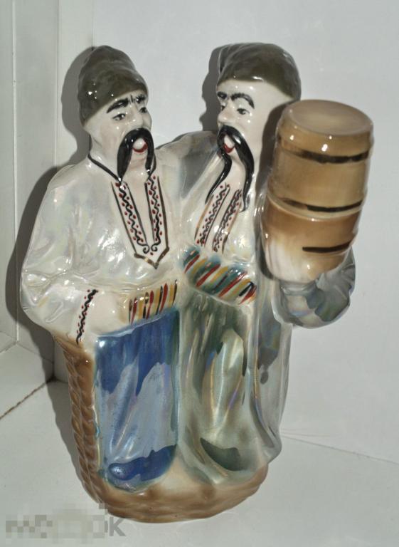 Штоф, графин фарфор "Украинцы" , "Казаки"