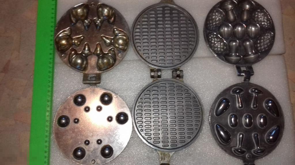 Вафельница.Орешница?Белочки. Грибы.Шишки.СССР. Дёшево.Распродажа.Кухня. Кулинария.Выпечка.Подарок. 