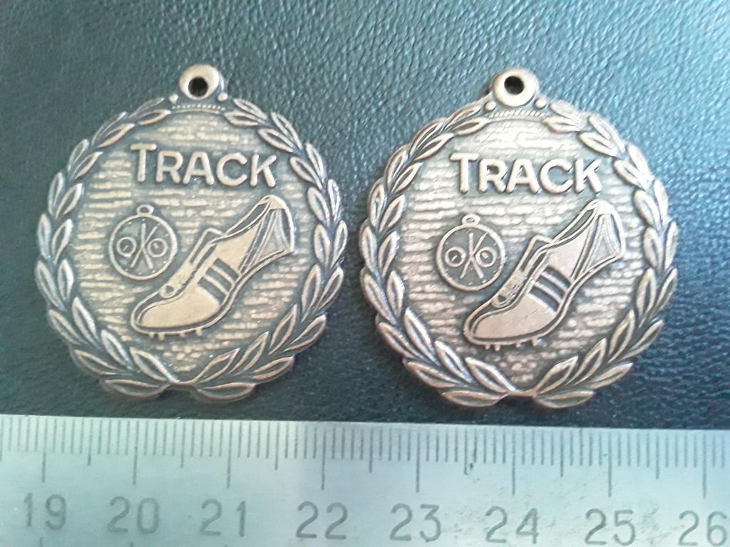 2шт. Одним лотом. Спортивные медали. TRACK. тяж.мет.