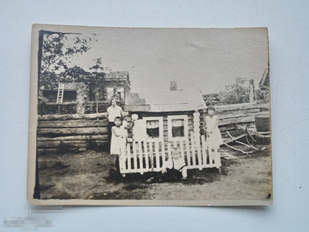 Домик построенный для детей для игр   (№42) 