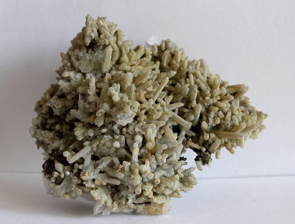 Друза кристаллов кварца, кальцита, пирита