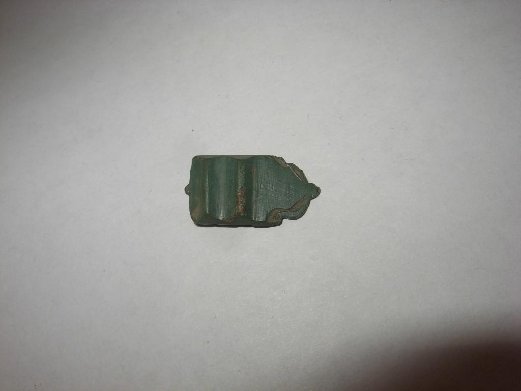 Накладка старинная литая бронза , красивая малахитовая патина , наконечник ремня ремешка , концевик