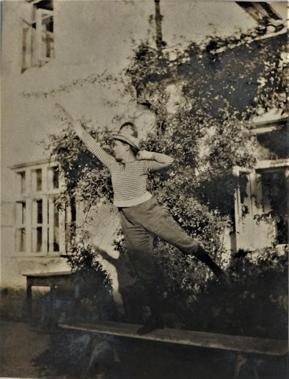 Старинная фотография. Девушка. До 1917 года. (о-17)