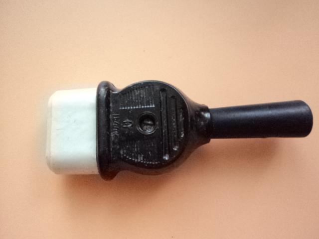 Вилка розетка с керамическим элементом для самовара, утюга и др.СССР(6)