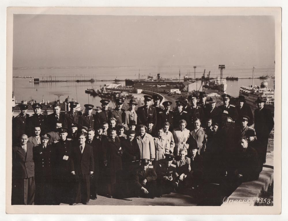 1958 г. Одесса.  Офицеры. Большое фото.