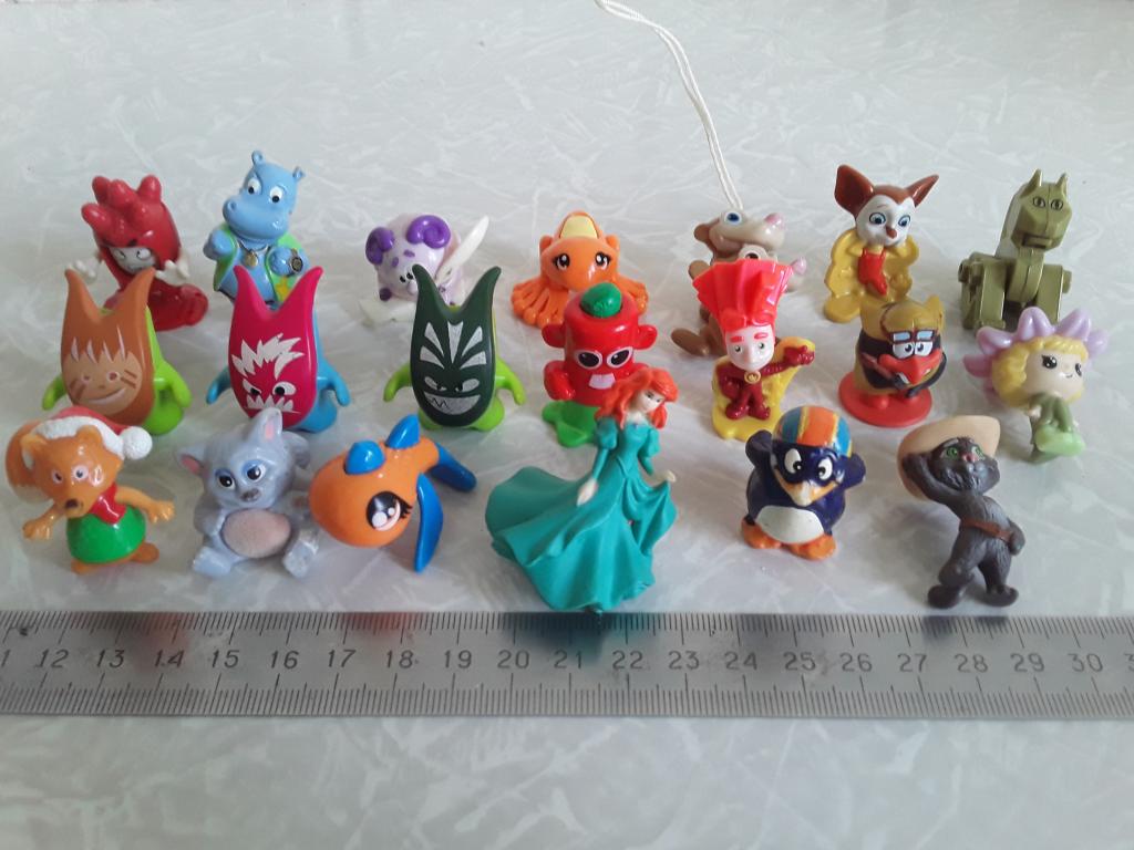 20шт. Одним лотом. Игрушки Киндер сюрприз