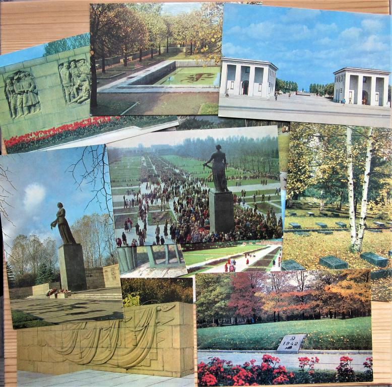 1981 г. Пискаревское мемориальное кладбище. Набор полный 12 шт. чистые.