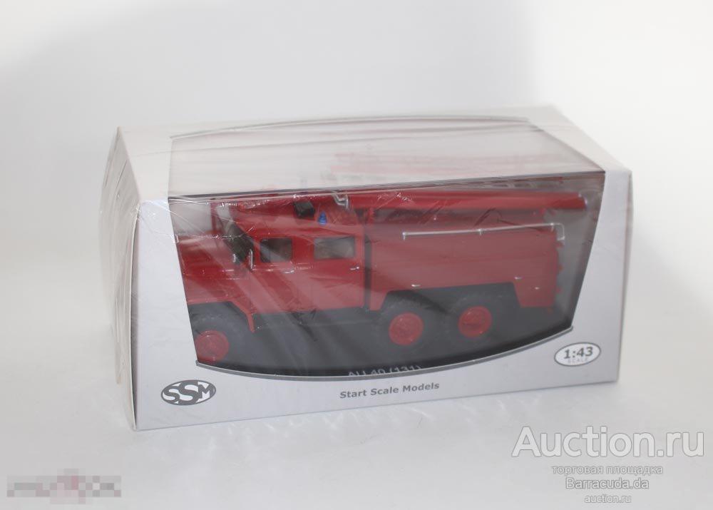 ЗиЛ 131 АЦ-40 (131)-137 без полос Пожарный SSM 1:43 SSM1075