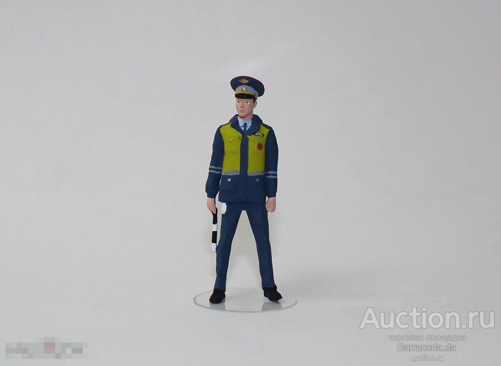 Фигурка в масштабе 1:43 " Сотрудник ДПС" №2
