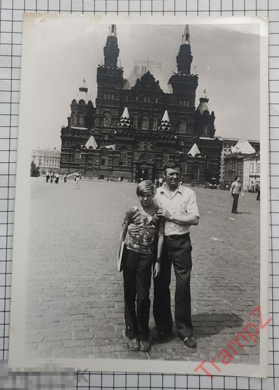 Фотография отец и сын. Москва Красная площадь ГИМ #02 
